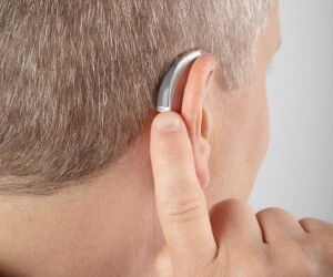 Переваги цифрових слухових апаратів